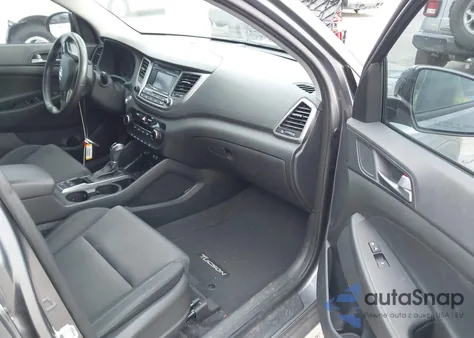 2017 Hyundai Tucson Sport z USA, uszkodzony, nr VIN KM8J3CA27HU338735